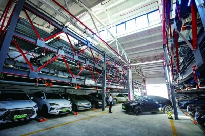 老廠房變身立體停車場 城市空間再生的新實踐